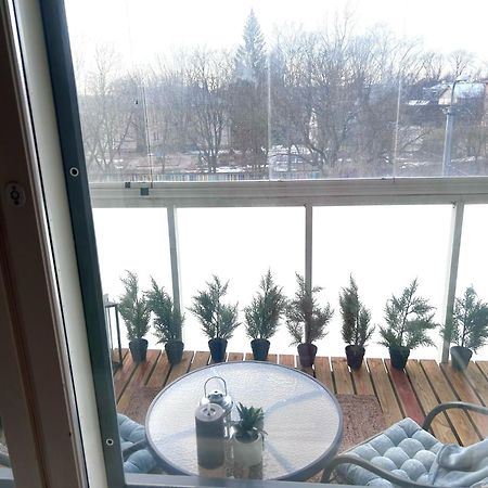 Stella'S Apartment - City Center - Free Secure Parking - Big Sun Terrace - Air Conditioning - Wifi - Tram To The Tallinn Bus Station And Old Town Buitenkant foto
