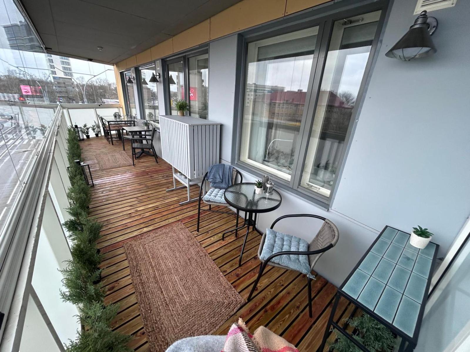 Stella'S Apartment - City Center - Free Secure Parking - Big Sun Terrace - Air Conditioning - Wifi - Tram To The Tallinn Bus Station And Old Town Buitenkant foto