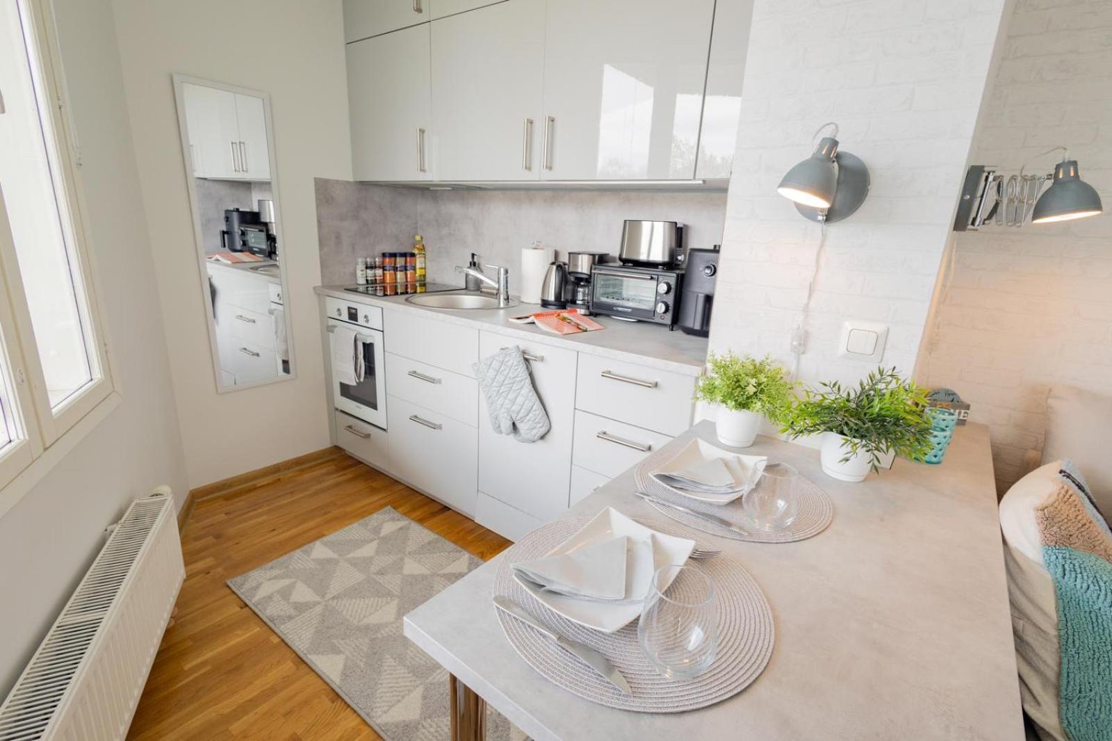 Stella'S Apartment - City Center - Free Secure Parking - Big Sun Terrace - Air Conditioning - Wifi - Tram To The Tallinn Bus Station And Old Town Buitenkant foto