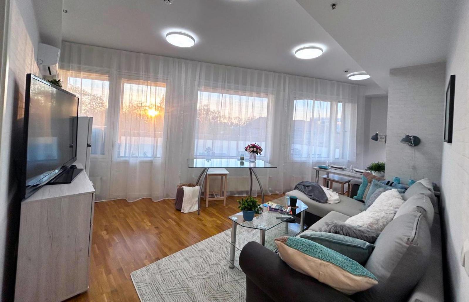 Stella'S Apartment - City Center - Free Secure Parking - Big Sun Terrace - Air Conditioning - Wifi - Tram To The Tallinn Bus Station And Old Town Buitenkant foto