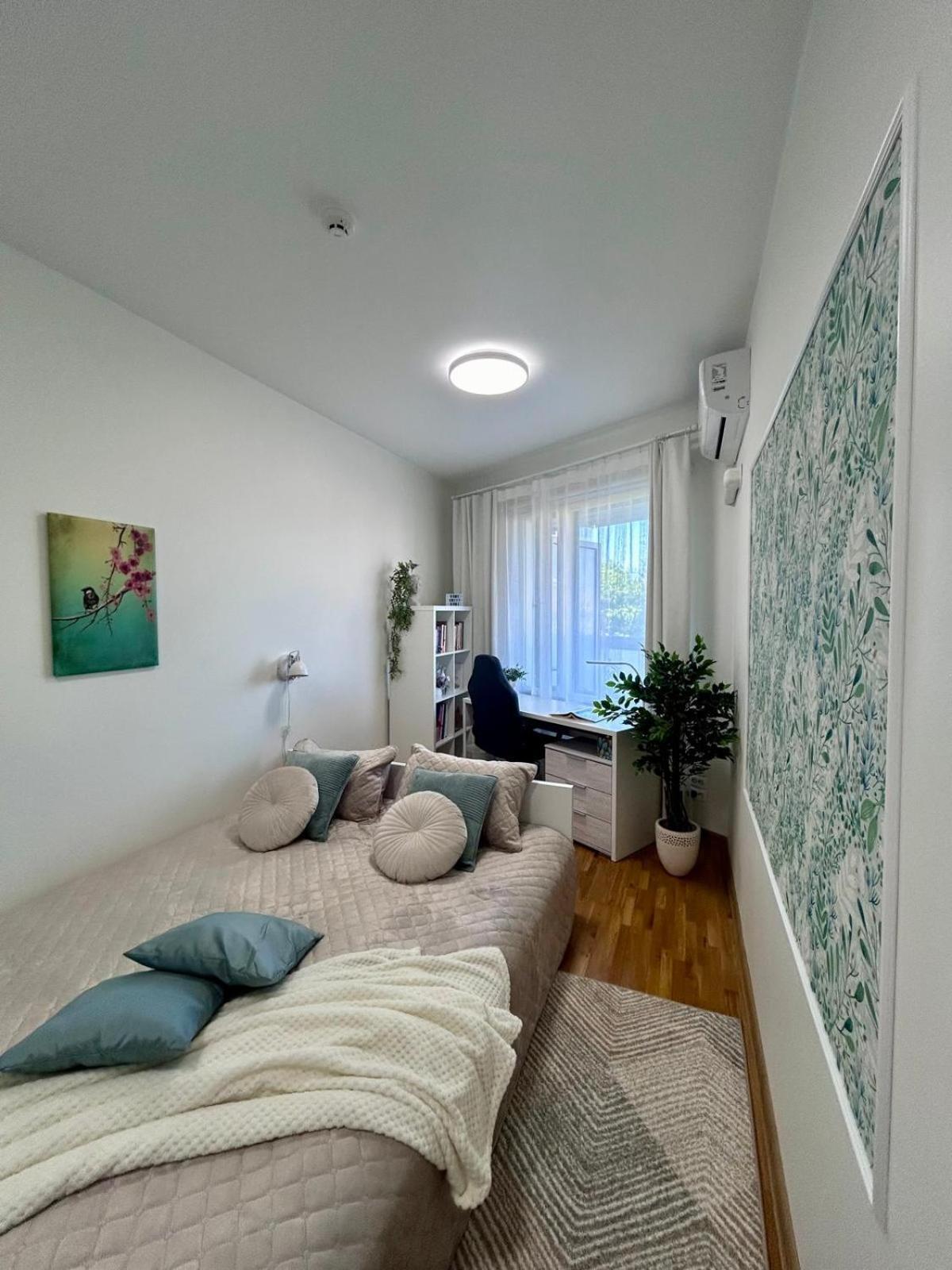 Stella'S Apartment - City Center - Free Secure Parking - Big Sun Terrace - Air Conditioning - Wifi - Tram To The Tallinn Bus Station And Old Town Buitenkant foto