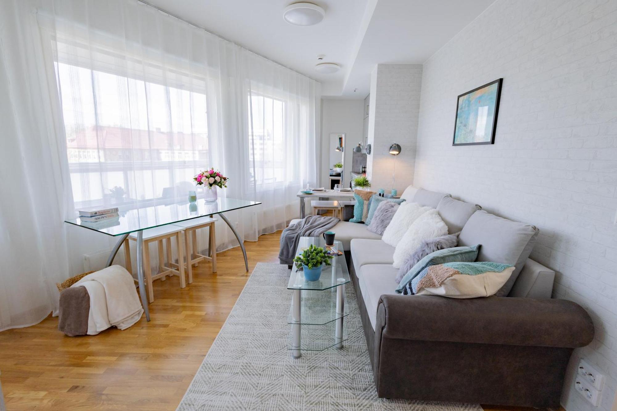 Stella'S Apartment - City Center - Free Secure Parking - Big Sun Terrace - Air Conditioning - Wifi - Tram To The Tallinn Bus Station And Old Town Buitenkant foto