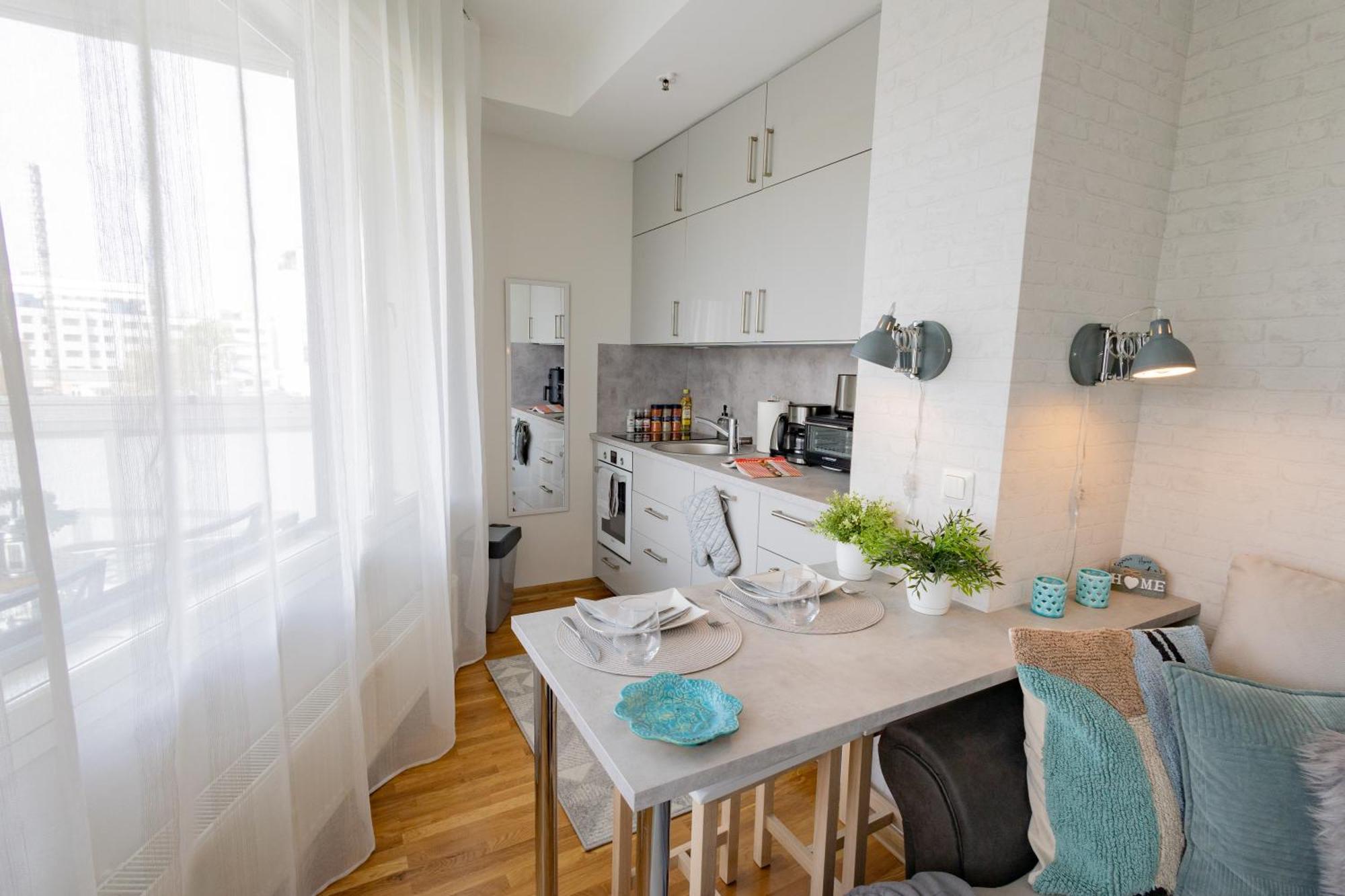 Stella'S Apartment - City Center - Free Secure Parking - Big Sun Terrace - Air Conditioning - Wifi - Tram To The Tallinn Bus Station And Old Town Buitenkant foto
